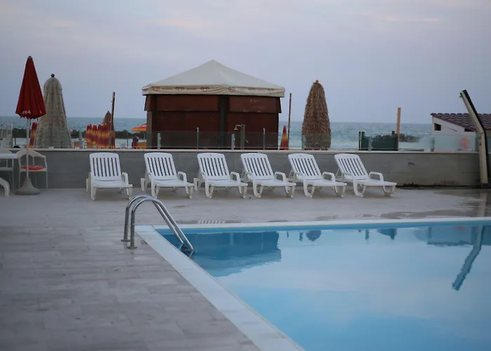 Sea Lion Hotel